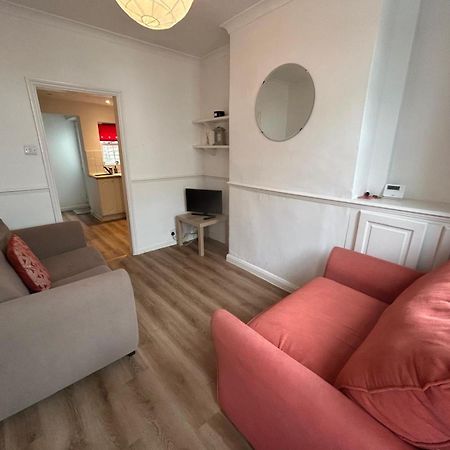 Central Cheltenham House - Sleeps 4/Pet Friendly Exteriér fotografie